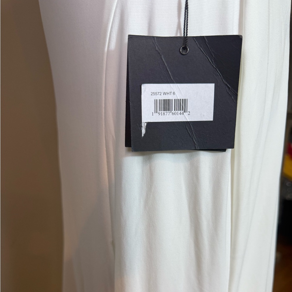 IEENA for Mac Duggal Zuri Beaded Halter White Jersey Gown size 6 - Picture 12 of 14